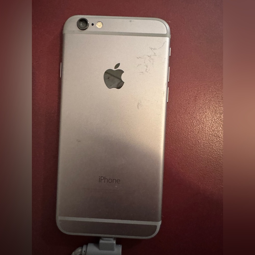 UNLOCKED Apple iPhone SE - Sleek Gray